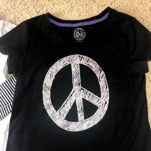 Sparkly peace sign tee